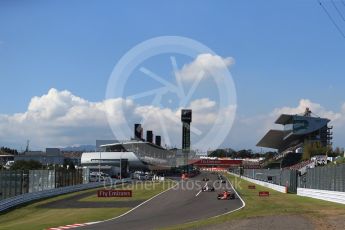 World © Octane Photographic Ltd. Formula 1 - Japanese Grand Prix - Sunday - Race. Sebastian Vettel - Scuderia Ferrari SF70H and Sergio Perez - Sahara Force India VJM10. Suzuka Circuit, Suzuka, Japan. Sunday 8th October 2017. Digital Ref:1980LB2D5449