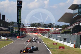 World © Octane Photographic Ltd. Formula 1 - Japanese Grand Prix - Sunday - Race. Daniel Ricciardo - Red Bull Racing RB13 and Valtteri Bottas - Mercedes AMG Petronas F1 W08 EQ Energy+. Suzuka Circuit, Suzuka, Japan. Sunday 8th October 2017. Digital Ref:1980LB2D5488