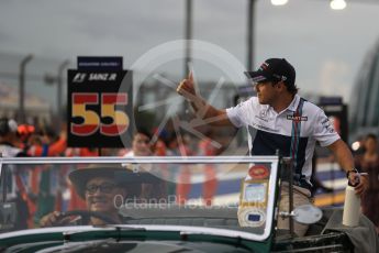 World © Octane Photographic Ltd. Formula 1 - Singapore Grand Prix - Drivers’ parade. Felipe Massa - Williams Martini Racing FW40. Marina Bay Street Circuit, Singapore. Sunday 17th September 2017. Digital Ref: