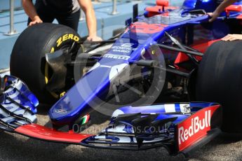 World © Octane Photographic Ltd. Formula 1 - Singapore Grand Prix - Pit Lane. Scuderia Toro Rosso STR12. Marina Bay Street Circuit, Singapore. Thursday 14th September 2017. Digital Ref: 1955LB2D0301