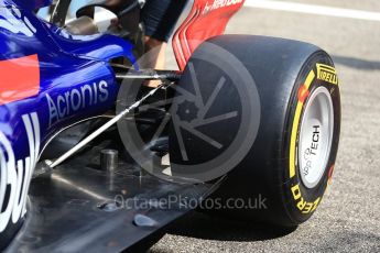 World © Octane Photographic Ltd. Formula 1 - Singapore Grand Prix - Pit Lane. Scuderia Toro Rosso STR12. Marina Bay Street Circuit, Singapore. Thursday 14th September 2017. Digital Ref: 1955LB2D0305