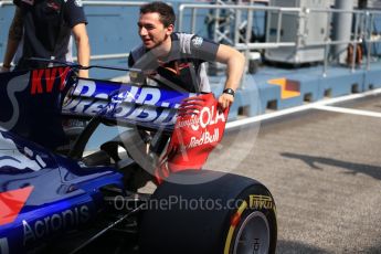 World © Octane Photographic Ltd. Formula 1 - Singapore Grand Prix - Pit Lane. Scuderia Toro Rosso STR12. Marina Bay Street Circuit, Singapore. Thursday 14th September 2017. Digital Ref: 1955LB2D0309