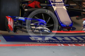 World © Octane Photographic Ltd. Formula 1 - Singapore Grand Prix - Pit Lane. Scuderia Toro Rosso STR12. Marina Bay Street Circuit, Singapore. Thursday 14th September 2017. Digital Ref: 1955LB2D0389