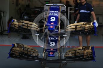 World © Octane Photographic Ltd. Formula 1 - Singapore Grand Prix - Pit Lane. Sauber F1 Team C36. Marina Bay Street Circuit, Singapore. Thursday 14th September 2017. Digital Ref: 1955LB2D0449