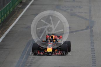 World © Octane Photographic Ltd. Formula 1 - Singapore Grand Prix - Practice 1. Daniel Ricciardo - Red Bull Racing RB13 with Halo. Marina Bay Street Circuit, Singapore. Friday 15th September 2017. Digital Ref: 1958LB1D8239