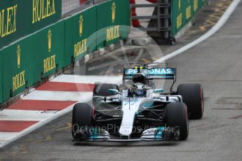 World © Octane Photographic Ltd. Formula 1 - Singapore Grand Prix - Practice 1. Valtteri Bottas - Mercedes AMG Petronas F1 W08 EQ Energy+. Marina Bay Street Circuit, Singapore. Friday 15th September 2017. Digital Ref: 1958LB1D8352