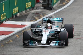 World © Octane Photographic Ltd. Formula 1 - Singapore Grand Prix - Practice 1. Lewis Hamilton - Mercedes AMG Petronas F1 W08 EQ Energy+. Marina Bay Street Circuit, Singapore. Friday 15th September 2017. Digital Ref: 1958LB1D8363