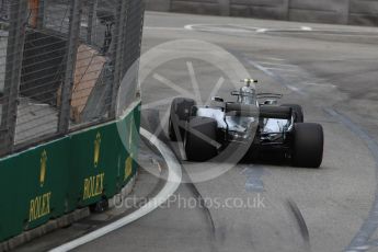 World © Octane Photographic Ltd. Formula 1 - Singapore Grand Prix - Practice 1. Valtteri Bottas - Mercedes AMG Petronas F1 W08 EQ Energy+. Marina Bay Street Circuit, Singapore. Friday 15th September 2017. Digital Ref: 1958LB1D8390