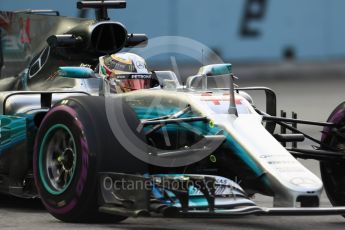 World © Octane Photographic Ltd. Formula 1 - Singapore Grand Prix - Practice 1. Lewis Hamilton - Mercedes AMG Petronas F1 W08 EQ Energy+. Marina Bay Street Circuit, Singapore. Friday 15th September 2017. Digital Ref:1958LB1D9240