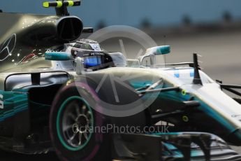 World © Octane Photographic Ltd. Formula 1 - Singapore Grand Prix - Practice 1. Valtteri Bottas - Mercedes AMG Petronas F1 W08 EQ Energy+. Marina Bay Street Circuit, Singapore. Friday 15th September 2017. Digital Ref:1958LB1D9250