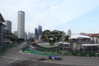 World © Octane Photographic Ltd. Formula 1 - Singapore Grand Prix - Practice 1. Pascal Wehrlein – Sauber F1 Team C36. Marina Bay Street Circuit, Singapore. Friday 15th September 2017. Digital Ref:1958LB2D0692