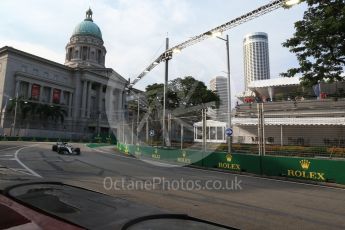 World © Octane Photographic Ltd. Formula 1 - Singapore Grand Prix - Practice 1. Lewis Hamilton - Mercedes AMG Petronas F1 W08 EQ Energy+. Marina Bay Street Circuit, Singapore. Friday 15th September 2017. Digital Ref:1958LB2D0898