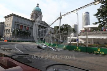 World © Octane Photographic Ltd. Formula 1 - Singapore Grand Prix - Practice 1. Valtteri Bottas - Mercedes AMG Petronas F1 W08 EQ Energy+. Marina Bay Street Circuit, Singapore. Friday 15th September 2017. Digital Ref:1958LB2D0911