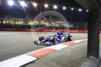 World © Octane Photographic Ltd. Formula 1 - Singapore Grand Prix - Practice 2. Pascal Wehrlein – Sauber F1 Team C36. Marina Bay Street Circuit, Singapore. Friday 15th September 2017. Digital Ref:1959LB1D0064