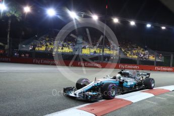 World © Octane Photographic Ltd. Formula 1 - Singapore Grand Prix - Practice 2. Lewis Hamilton - Mercedes AMG Petronas F1 W08 EQ Energy+. Marina Bay Street Circuit, Singapore. Friday 15th September 2017. Digital Ref:1959LB1D0323