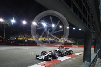 World © Octane Photographic Ltd. Formula 1 - Singapore Grand Prix - Practice 2. Kevin Magnussen - Haas F1 Team VF-17. Marina Bay Street Circuit, Singapore. Friday 15th September 2017. Digital Ref:1959LB1D0403