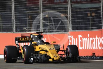 World © Octane Photographic Ltd. Formula 1 - Singapore Grand Prix - Practice 2. Nico Hulkenberg - Renault Sport F1 Team R.S.17. Marina Bay Street Circuit, Singapore. Friday 15th September 2017. Digital Ref:1959LB1D9430