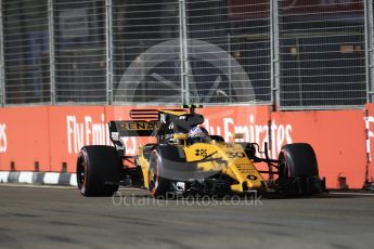 World © Octane Photographic Ltd. Formula 1 - Singapore Grand Prix - Practice 2. Jolyon Palmer - Renault Sport F1 Team R.S.17. Marina Bay Street Circuit, Singapore. Friday 15th September 2017. Digital Ref:1959LB1D9438