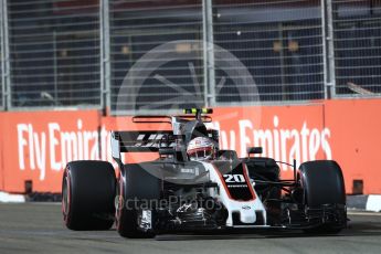 World © Octane Photographic Ltd. Formula 1 - Singapore Grand Prix - Practice 2. Kevin Magnussen - Haas F1 Team VF-17. Marina Bay Street Circuit, Singapore. Friday 15th September 2017. Digital Ref:1959LB1D9475