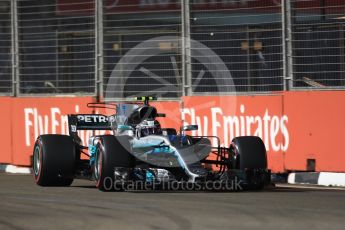 World © Octane Photographic Ltd. Formula 1 - Singapore Grand Prix - Practice 2. Valtteri Bottas - Mercedes AMG Petronas F1 W08 EQ Energy+. Marina Bay Street Circuit, Singapore. Friday 15th September 2017. Digital Ref:1959LB1D9543