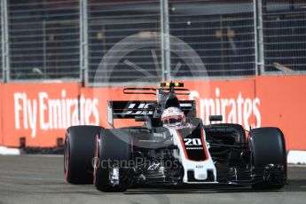 World © Octane Photographic Ltd. Formula 1 - Singapore Grand Prix - Practice 2. Kevin Magnussen - Haas F1 Team VF-17. Marina Bay Street Circuit, Singapore. Friday 15th September 2017. Digital Ref:1959LB1D9556