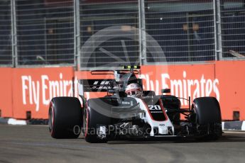 World © Octane Photographic Ltd. Formula 1 - Singapore Grand Prix - Practice 2. Kevin Magnussen - Haas F1 Team VF-17. Marina Bay Street Circuit, Singapore. Friday 15th September 2017. Digital Ref: 1959LB1D9719