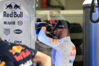 World © Octane Photographic Ltd. Formula 1 - Singapore Grand Prix - Practice 3. Daniel Ricciardo - Red Bull Racing RB13. Marina Bay Street Circuit, Singapore. Saturday 16th September 2017. Digital Ref:1962LB1D1067