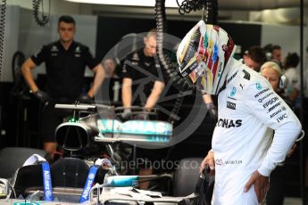 World © Octane Photographic Ltd. Formula 1 - Singapore Grand Prix - Practice 3. Lewis Hamilton - Mercedes AMG Petronas F1 W08 EQ Energy+. Marina Bay Street Circuit, Singapore. Saturday 16th September 2017. Digital Ref:1962LB1D1407