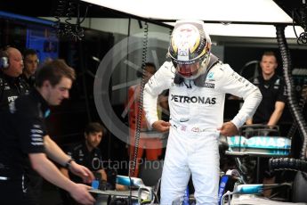 World © Octane Photographic Ltd. Formula 1 - Singapore Grand Prix - Practice 3. Lewis Hamilton - Mercedes AMG Petronas F1 W08 EQ Energy+. Marina Bay Street Circuit, Singapore. Saturday 16th September 2017. Digital Ref:1962LB1D1429