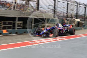 World © Octane Photographic Ltd. Formula 1 - Singapore Grand Prix - Practice 3. Carlos Sainz - Scuderia Toro Rosso STR12. Marina Bay Street Circuit, Singapore. Saturday 16th September 2017. Digital Ref:1962LB1D1702