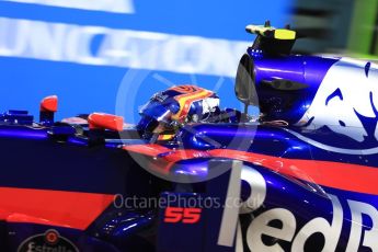 World © Octane Photographic Ltd. Formula 1 - Singapore Grand Prix - Practice 3. Carlos Sainz - Scuderia Toro Rosso STR12. Marina Bay Street Circuit, Singapore. Saturday 16th September 2017. Digital Ref:1962LB1D1852