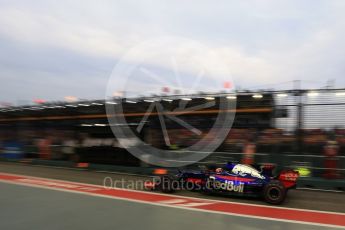 World © Octane Photographic Ltd. Formula 1 - Singapore Grand Prix - Practice 3. Daniil Kvyat - Scuderia Toro Rosso STR12. Marina Bay Street Circuit, Singapore. Saturday 16th September 2017. Digital Ref:1962LB2D1670