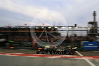 World © Octane Photographic Ltd. Formula 1 - Singapore Grand Prix - Practice 3. Kevin Magnussen - Haas F1 Team VF-17. Marina Bay Street Circuit, Singapore. Saturday 16th September 2017. Digital Ref:1962LB2D1691