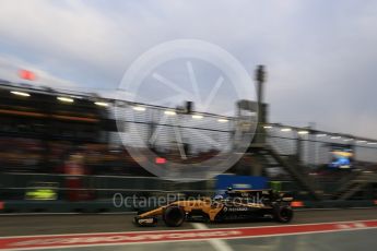 World © Octane Photographic Ltd. Formula 1 - Singapore Grand Prix - Practice 3. Jolyon Palmer - Renault Sport F1 Team R.S.17. Marina Bay Street Circuit, Singapore. Saturday 16th September 2017. Digital Ref:1962LB2D1779