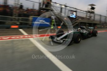 World © Octane Photographic Ltd. Formula 1 - Singapore Grand Prix - Practice 3. Lewis Hamilton - Mercedes AMG Petronas F1 W08 EQ Energy+. Marina Bay Street Circuit, Singapore. Saturday 16th September 2017. Digital Ref:1962LB2D1788