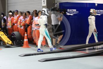 World © Octane Photographic Ltd. Formula 1 - Singapore Grand Prix - Qualifying. Lewis Hamilton and Valtteri Bottas - Mercedes AMG Petronas F1 W08 EQ Energy+. Marina Bay Street Circuit, Singapore. Saturday 16th September 2017. Digital Ref:1963LB1D2642