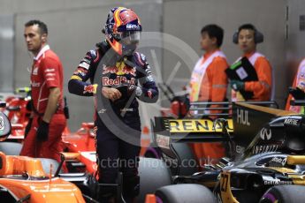 World © Octane Photographic Ltd. Formula 1 - Singapore Grand Prix - Qualifying. Carlos Sainz - Scuderia Toro Rosso STR12. Marina Bay Street Circuit, Singapore. Saturday 16th September 2017. Digital Ref:1963LB1D2647