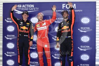 World © Octane Photographic Ltd. Formula 1 - Singapore Grand Prix - Qualifying. Sebastian Vettel - Scuderia Ferrari SF70H, Daniel Ricciardo and Max Verstappen - Red Bull Racing RB13. Marina Bay Street Circuit, Singapore. Saturday 16th September 2017. Digital Ref:1963LB1D2734