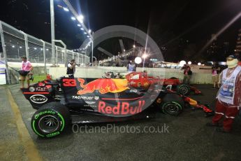 World © Octane Photographic Ltd. Formula 1 - Singapore Grand Prix - Race. The wrecked Red Bull Racing RB13 of Max Verstappen. Marina Bay Street Circuit, Singapore. Sunday 17th September 2017. Digital Ref: