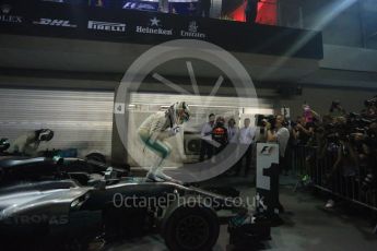 World © Octane Photographic Ltd. Formula 1 - Singapore Grand Prix - Parc Ferme. Lewis Hamilton - Mercedes AMG Petronas F1 W08 EQ Energy+. Marina Bay Street Circuit, Singapore. Sunday 17th September 2017. Digital Ref: