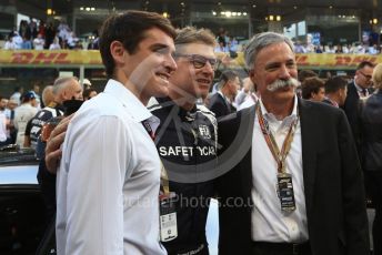 World © Octane Photographic Ltd. Formula 1 - Abu Dhabi GP - Grid. Chase Carey - Chief Executive Officer of the Formula One Group and Bernd Maylander - Safety Car driver. Yas Marina Circuit, Abu Dhabi. Sunday 25th November 2018.
