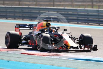 World © Octane Photographic Ltd. Formula 1 –  Abu Dhabi GP - Practice 1. Aston Martin Red Bull Racing TAG Heuer RB14 – Daniel Ricciardo. Yas Marina Circuit, Abu Dhabi. Friday 23rd November 2018.