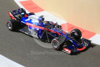 World © Octane Photographic Ltd. Formula 1 –  Abu Dhabi GP - Practice 1. Scuderia Toro Rosso STR13 – Brendon Hartley. Yas Marina Circuit, Abu Dhabi. Friday 23rd November 2018.