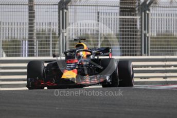 World © Octane Photographic Ltd. Formula 1 –  Abu Dhabi GP - Practice 1. Aston Martin Red Bull Racing TAG Heuer RB14 – Daniel Ricciardo. Yas Marina Circuit, Abu Dhabi. Friday 23rd November 2018.