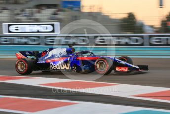World © Octane Photographic Ltd. Formula 1 –  Abu Dhabi GP - Practice 2. Scuderia Toro Rosso STR13 – Brendon Hartley. Yas Marina Circuit, Abu Dhabi. Friday 23rd November 2018.