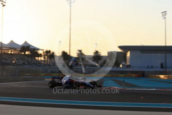 World © Octane Photographic Ltd. Formula 1 –  Abu Dhabi GP - Practice 2. Scuderia Toro Rosso STR13 – Brendon Hartley. Yas Marina Circuit, Abu Dhabi. Friday 23rd November 2018.
