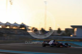 World © Octane Photographic Ltd. Formula 1 –  Abu Dhabi GP - Practice 2. Scuderia Toro Rosso STR13 – Brendon Hartley. Yas Marina Circuit, Abu Dhabi. Friday 23rd November 2018.