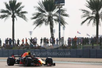 World © Octane Photographic Ltd. Formula 1 –  Abu Dhabi GP - Practice 3. Aston Martin Red Bull Racing TAG Heuer RB14 – Max Verstappen. Yas Marina Circuit, Abu Dhabi. Saturday 24th November 2018.