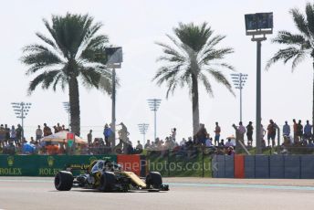 World © Octane Photographic Ltd. Formula 1 –  Abu Dhabi GP - Practice 3. Renault Sport F1 Team RS18 – Carlos Sainz. Yas Marina Circuit, Abu Dhabi. Saturday 24th November 2018.