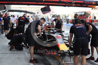 World © Octane Photographic Ltd. Formula 1 –  Abu Dhabi GP - Practice 3. Aston Martin Red Bull Racing TAG Heuer RB14 – Daniel Ricciardo. Yas Marina Circuit, Abu Dhabi. Saturday 24th November 2018.